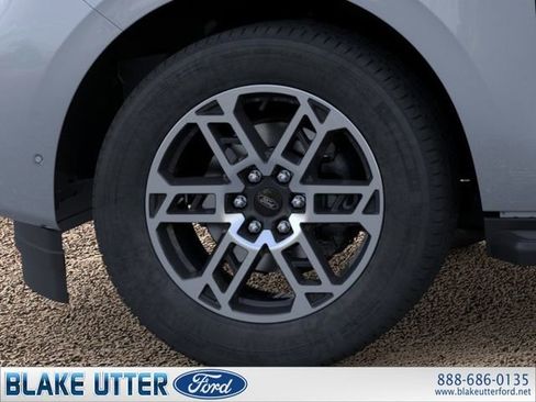 New 2026 Ford Expedition Active image 19