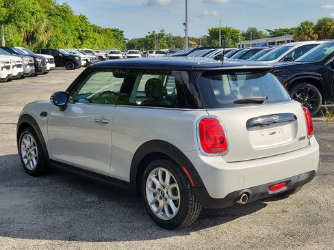 Used 2019 MINI Cooper 2-Door Hardtop FWD image 5