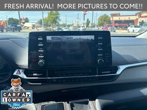 Used 2024 Toyota Sienna Limited AWD/4WD image 11