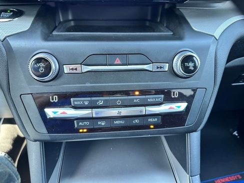 Certified 2020 Ford Explorer XLT image 20