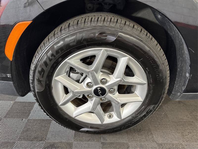 Used 2024 Kia Soul LX w/ Option Group 015 FWD image 29