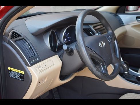 Used 2015 Hyundai Sonata Hybrid FWD image 14