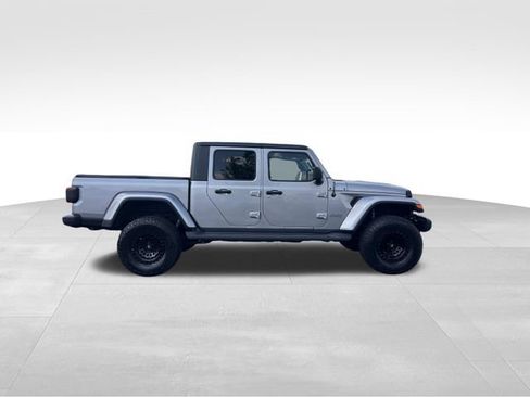 Used 2020 Jeep Gladiator Overland AWD/4WD image 6