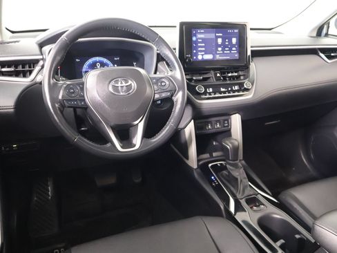 Used 2024 Toyota Corolla Cross XLE w/ Convenience Package AWD/4WD image 2