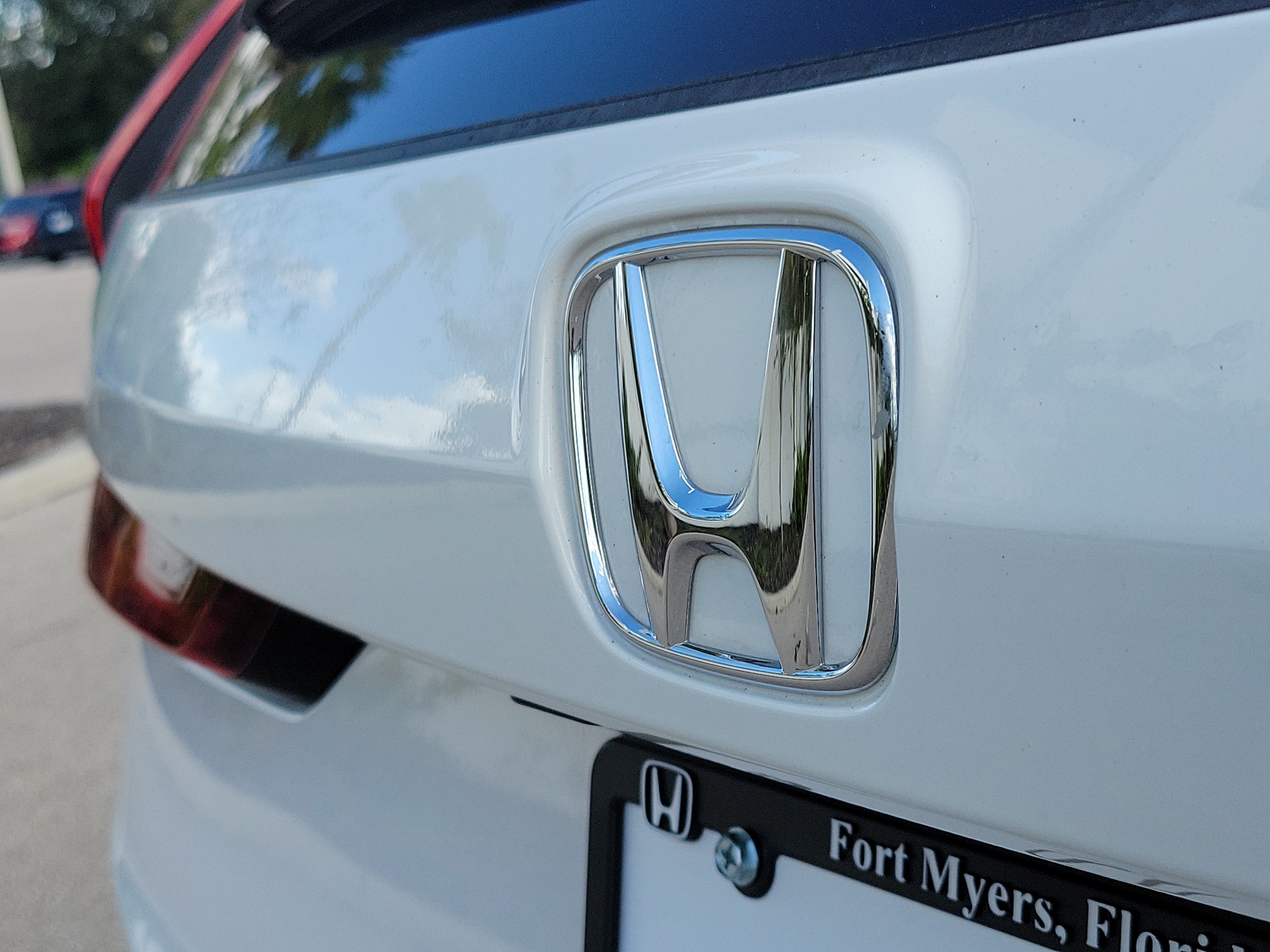 Certified 2025 Honda CR-V EX image 7