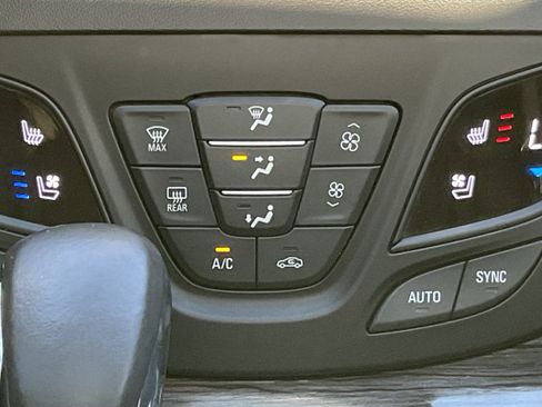 Used 2017 Buick Envision Premium w/ Driver Confidence Package AWD/4WD image 16