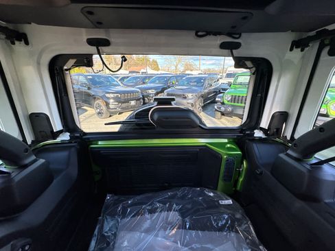 New 2026 Jeep Wrangler Unlimited Sahara AWD/4WD image 35