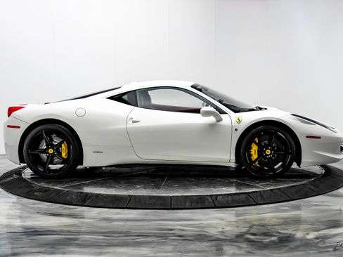 Used 2015 Ferrari 458 Italia Coupe image 19