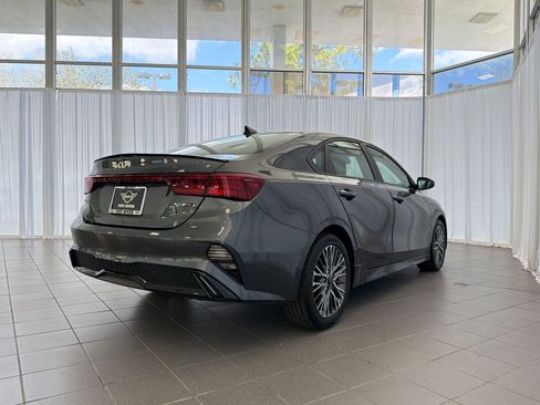 Used 2022 Kia Forte GT-Line w/ GT-Line Technology Package image 9