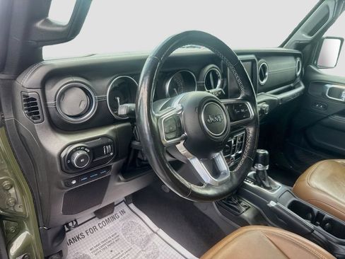 Used 2023 Jeep Wrangler Unlimited Rubicon 4xe w/ Cold Weather Group AWD/4WD image 10