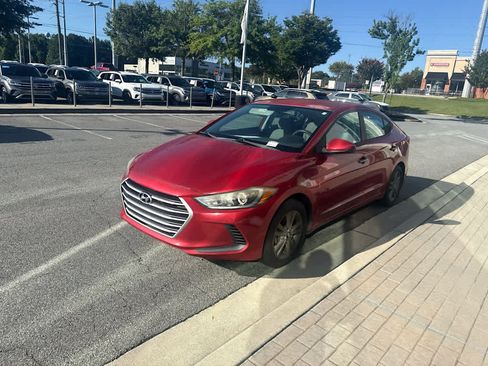 Used 2017 Hyundai Elantra SE FWD image 4