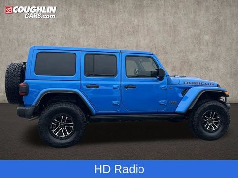 Used 2024 Jeep Wrangler Unlimited Rubicon AWD/4WD image 9