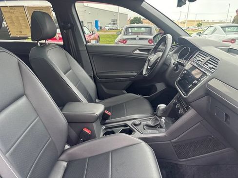 Used 2021 Volkswagen Tiguan SE R-Line AWD/4WD image 23