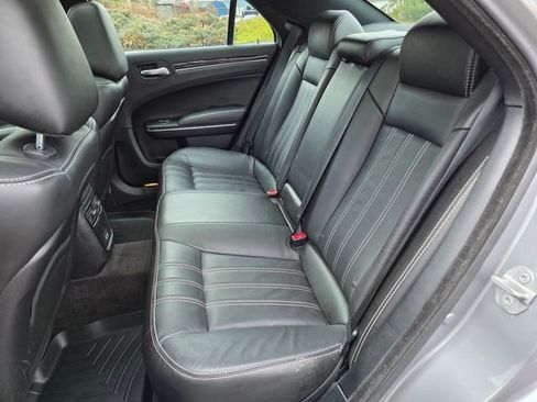 Used 2018 Chrysler 300 S w/ 300S Premium Group image 18