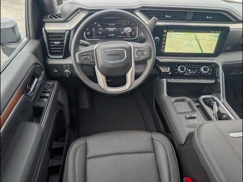 New 2026 GMC Sierra 2500 Denali w/ Denali Reserve Package image 10