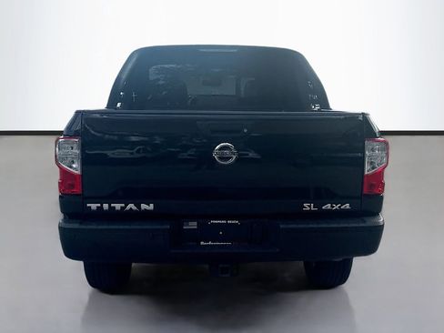 Used 2017 Nissan Titan SL image 7