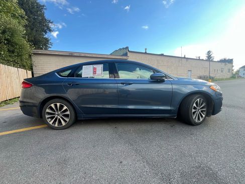 Used 2019 Ford Fusion SE image 8
