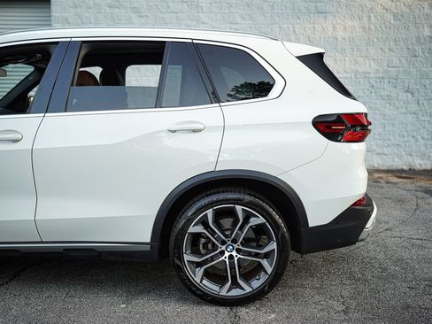Used 2024 BMW X5 sDrive40i w/ Parking Assistance Package RWD image 11