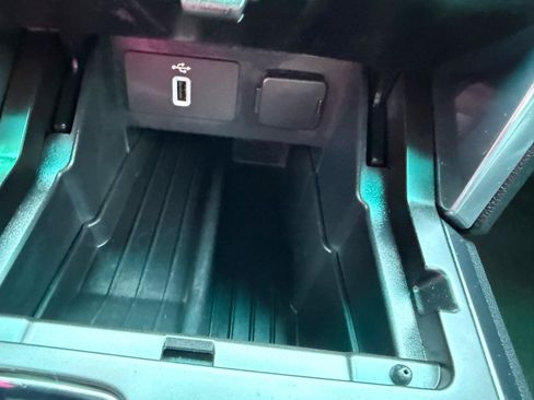 Used 2017 Ford Explorer Limited FWD image 40