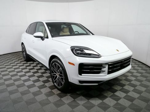 New 2026 Porsche Cayenne image 28