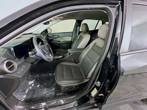 Used 2024 Chevrolet Trax ACTIV w/ Driver Confidence Package image 28