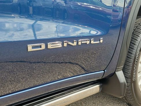 Used 2021 GMC Sierra 1500 Denali w/ Denali Ultimate Package AWD/4WD image 7