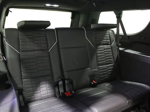 Certified 2024 Cadillac Escalade ESV Sport Platinum image 36