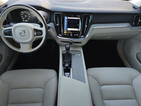 Used 2022 Volvo V60 T5 Cross Country w/ Advanced Package image 13