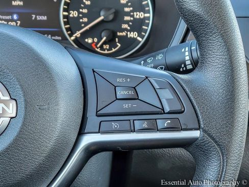 Used 2024 Nissan Altima 2.5 SV image 17