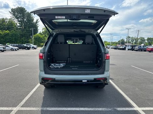 New 2026 Toyota Sequoia Platinum AWD/4WD image 11