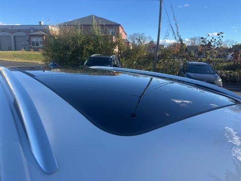 New 2026 Volkswagen Tiguan SE image 4