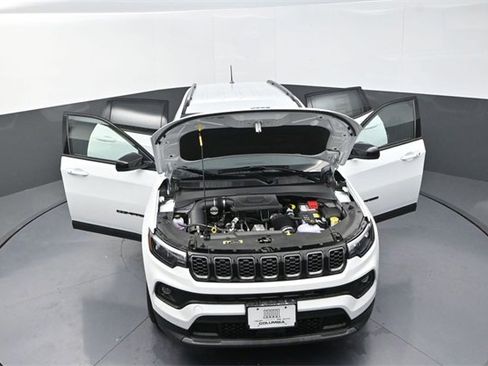 New 2026 Jeep Compass Latitude image 26