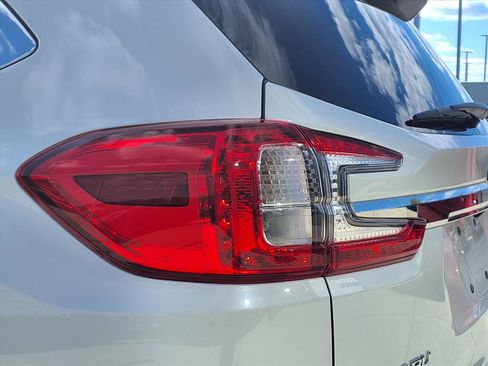 Used 2024 Subaru Ascent Premium w/ Convenience Package image 24