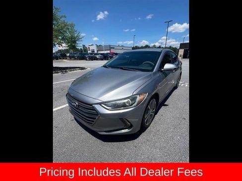 Used 2017 Hyundai Elantra Limited FWD image 6