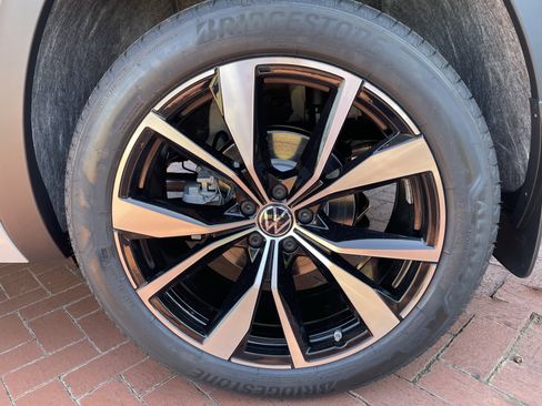 New 2026 Volkswagen Atlas SEL Premium R-Line AWD/4WD image 8