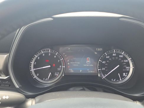 Used 2022 Toyota Highlander XLE AWD/4WD image 27