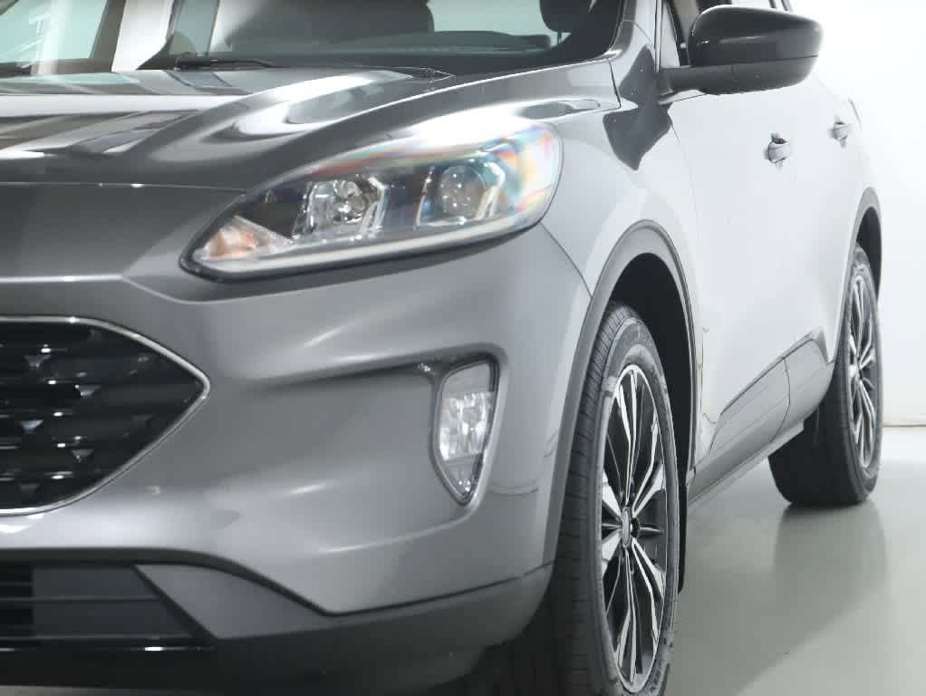 Used 2021 Ford Escape SEL w/ SEL Stealth AWD Package image 4