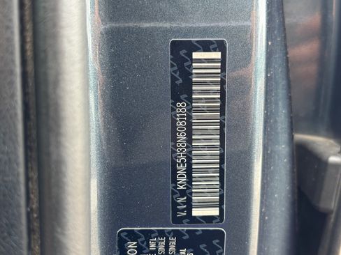 Certified 2022 Kia Carnival SX Prestige FWD image 32