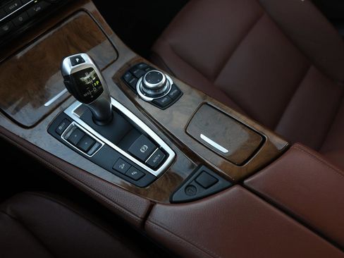 Used 2012 BMW 528i xDrive Sedan image 38