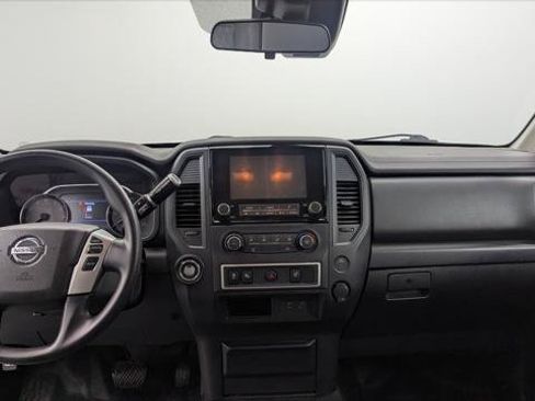 Used 2022 Nissan Titan S RWD image 23
