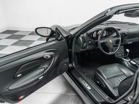 Used 2005 Porsche 911 Turbo image 24