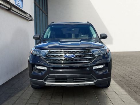 Used 2023 Ford Explorer XLT w/ Equipment Group 202A AWD/4WD image 8