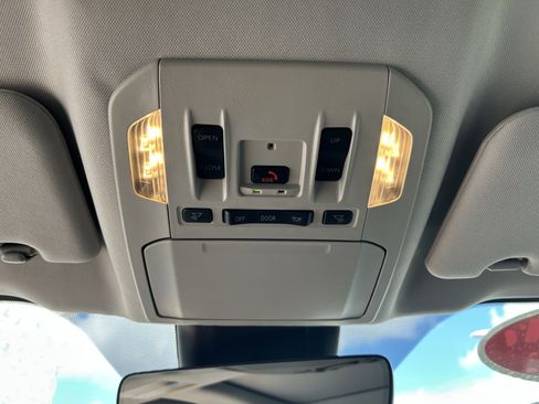 Certified 2024 Toyota Highlander XLE image 34