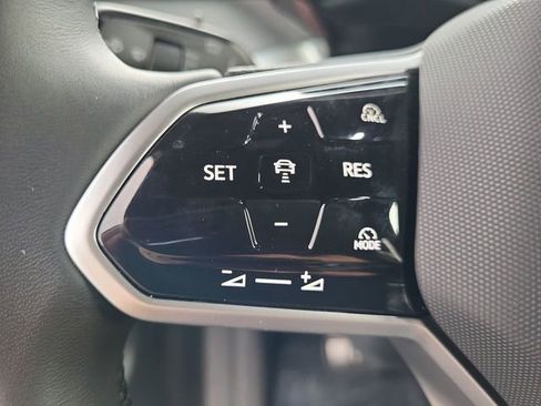 New 2025 Volkswagen ID. Buzz Pro S RWD image 22