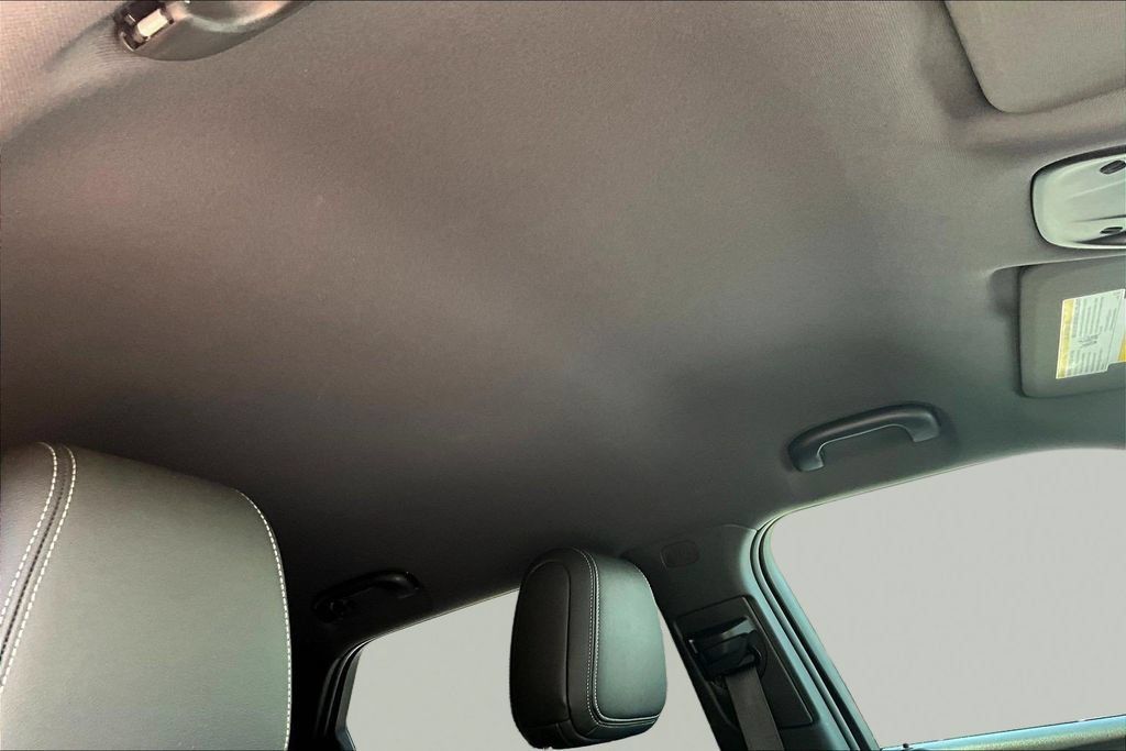 Used 2023 Chevrolet TrailBlazer ACTIV FWD image 23