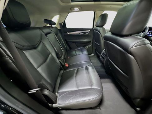 Used 2017 Cadillac XT5 Luxury image 28