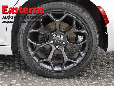 Used 2020 Chrysler 300 S image 34