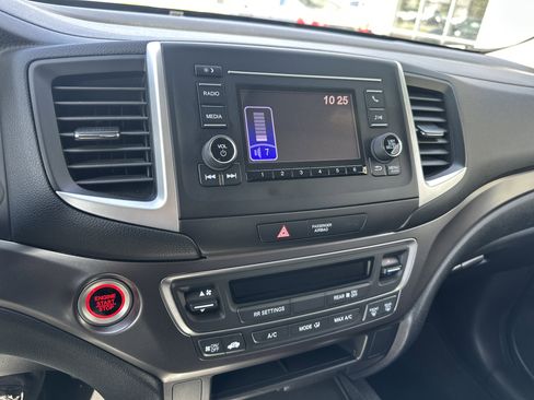 Used 2020 Honda Pilot LX image 16