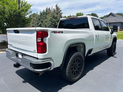 Used 2022 Chevrolet Silverado 2500 LT AWD/4WD image 17