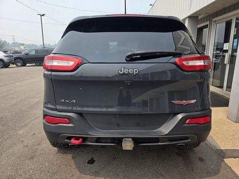 Used 2016 Jeep Cherokee Trailhawk w/ Comfort & Convenience Group AWD/4WD image 6